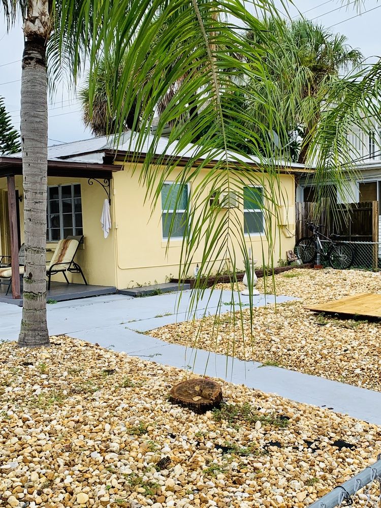 THE ST. PETE BEACH VILLAS (14-UNIT APARTMENT COMPLEX)- SELLER FINANCING AVAILABLE! : 550 Corey Ave, St Pete Beach, FL 33706